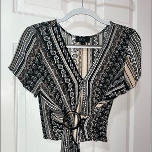 BCX, medium blouse, floral pattern, cream, white and black